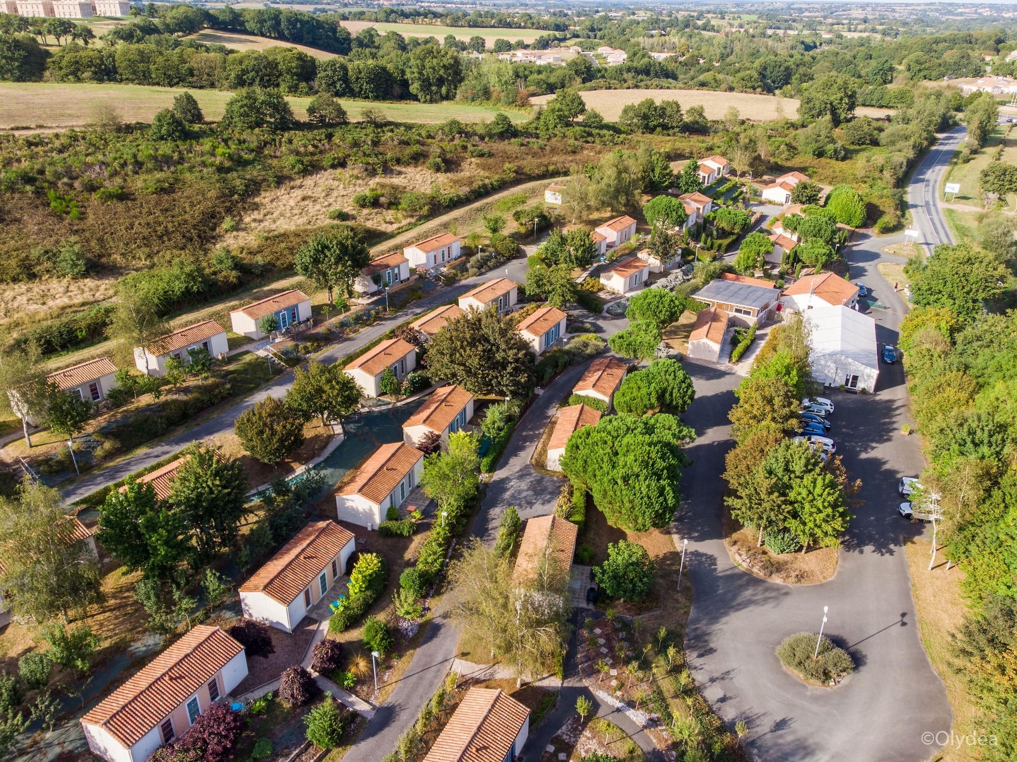 Olydea Les Epesses Hotel Exterior foto